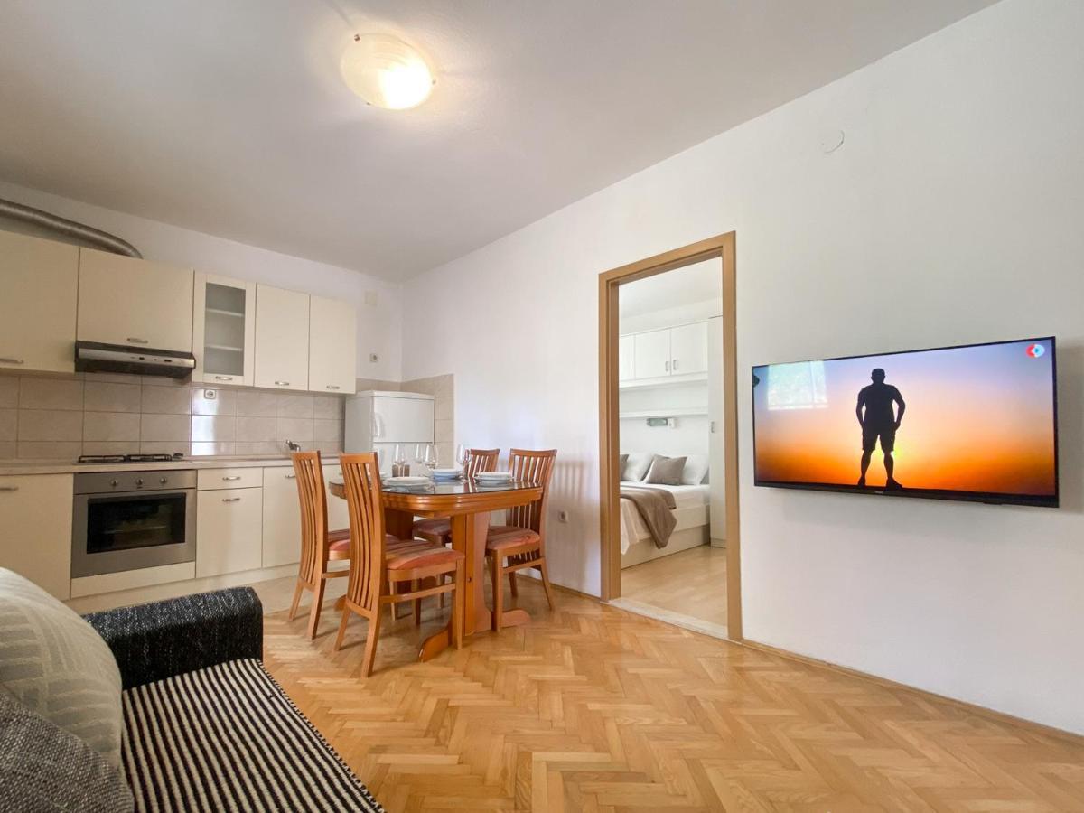 Apartments Paladin Макарска Экстерьер фото