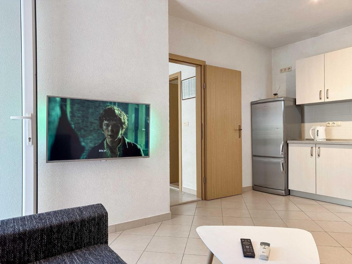 Apartments Paladin Макарска Экстерьер фото