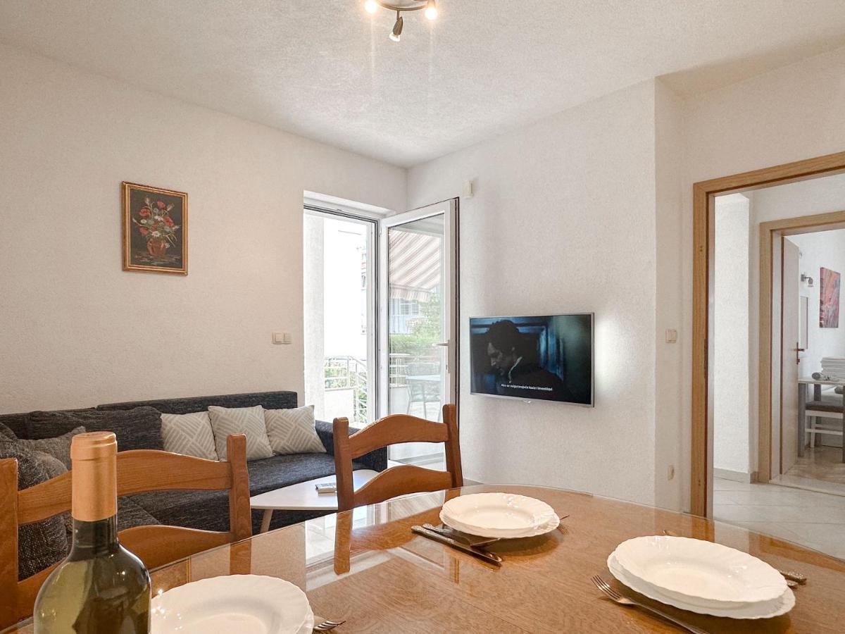 Apartments Paladin Макарска Экстерьер фото